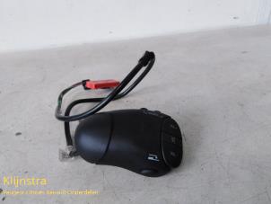 Used Steering wheel mounted radio control Renault Scénic I (JA) 1.6 16V Price on request offered by Fa. Klijnstra & Zn. VOF