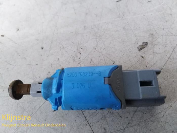 Brake light switch from a Renault Megane 2003