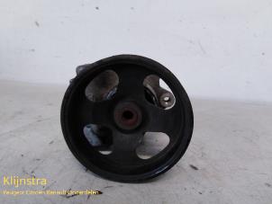 Used Power steering pump Peugeot Boxer (230) 1.9dT Price on request offered by Fa. Klijnstra & Zn. VOF