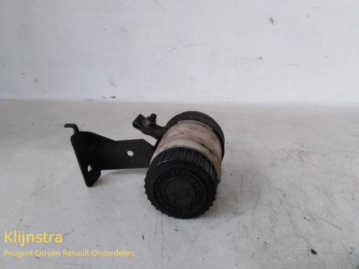 Gebrauchte Lenkkraftverstärker Ölbehälter Citroen Saxo 1.4i SX,VSX Preis auf Anfrage angeboten von Fa. Klijnstra & Zn. VOF