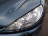 Headlight, left from a Peugeot 206 CC (2D), 2000 / 2007 1.6 HDI 16V FAP, Convertible, Diesel, 1.560cc, 80kW (109pk), FWD, DV6TED4FAP; 9HZ, 2005-04 / 2007-02, 2D9HZ 2006