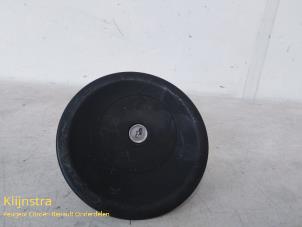 Used Fuel cap Peugeot Expert (222/224) 2.0 HDi 90 Price on request offered by Fa. Klijnstra & Zn. VOF