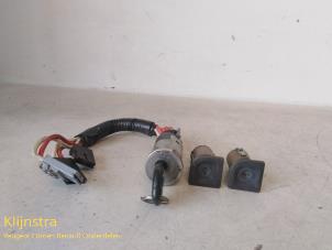Used Set of locks Peugeot Expert (224) 1.9D Price on request offered by Fa. Klijnstra & Zn. VOF