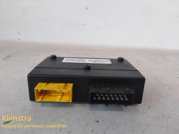 Używane Modul Comfort Citroen Xsara Cena na żądanie oferowane przez Fa. Klijnstra & Zn. VOF
