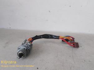 Used Ignition lock + key Peugeot 406 Break (8E/F) 1.9 dT Price on request offered by Fa. Klijnstra & Zn. VOF