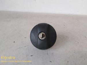 Used Fuel cap Peugeot 807 2.0 HDi 16V FAP Price on request offered by Fa. Klijnstra & Zn. VOF