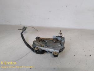 Used Rear wiper motor Peugeot 205 I (741A/C) 1.6 GTi Price on request offered by Fa. Klijnstra & Zn. VOF