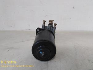Used Front wiper motor Peugeot 405 II (4B) 1.6 SRi,GRi Price on request offered by Fa. Klijnstra & Zn. VOF