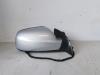Wing mirror, right from a Peugeot 307 SW (3H) 1.6 HDiF 110 16V 2007