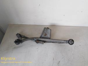 Used Wiper mechanism Peugeot 206 (2A/C/H/J/S) 2.0 XS,XT HDi Price on request offered by Fa. Klijnstra & Zn. VOF