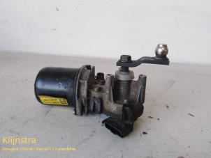 Used Front wiper motor Citroen Berlingo 2.0 HDi Kat. Price on request offered by Fa. Klijnstra & Zn. VOF