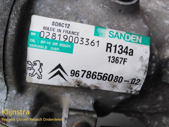 Air conditioning pump from a Peugeot 2008 (CU)  2013