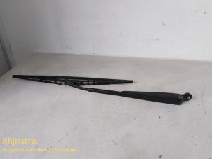 Used Rear wiper arm Peugeot 306 (7A/C/S) 1.6i XR,XT,ST Price on request offered by Fa. Klijnstra & Zn. VOF