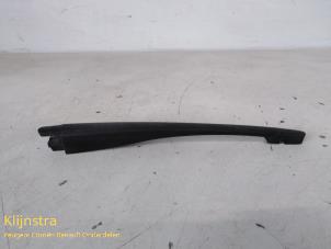 Used Rear wiper arm Peugeot 206 (2A/C/H/J/S) 1.4 XR,XS,XT,Gentry Price on request offered by Fa. Klijnstra & Zn. VOF