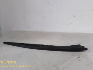 Used Rear wiper arm Peugeot 206 (2A/C/H/J/S) 1.4 HDi Price on request offered by Fa. Klijnstra & Zn. VOF