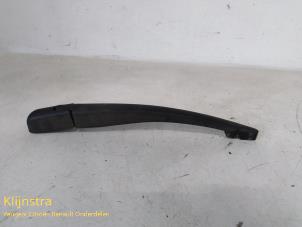 Used Rear wiper arm Peugeot 307 SW (3H) 2.0 HDi 90 Price € 25,00 Margin scheme offered by Fa. Klijnstra & Zn. VOF