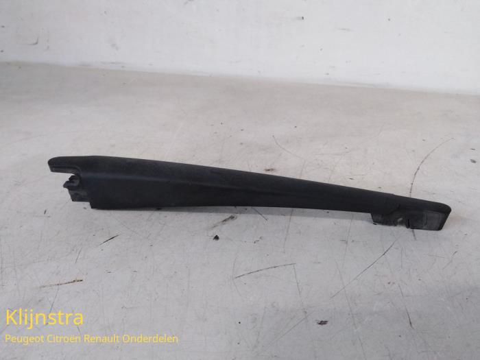 Rear wiper arm from a Peugeot 307 (3A/C/D) 1.6 16V 2002