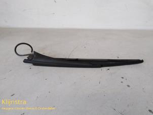 Used Rear wiper arm Peugeot 807 2.0 HDi 16V FAP Price on request offered by Fa. Klijnstra & Zn. VOF