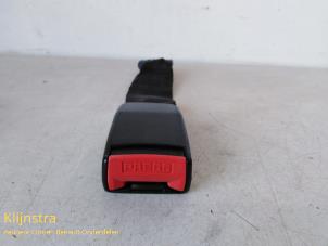Used Rear seatbelt buckle, centre Peugeot 206 SW (2E/K) 1.6 16V Price on request offered by Fa. Klijnstra & Zn. VOF