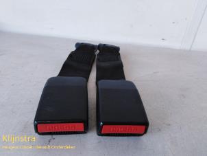 Usagé Insertion ceinture de sécurité arrière droite Peugeot 206 (2A/C/H/J/S) 2.0 GTI 16V Prix sur demande proposé par Fa. Klijnstra & Zn. VOF