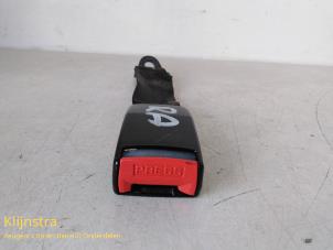 Used Rear seatbelt buckle, right Peugeot 306 (7A/C/S) 2.0 16V Price on request offered by Fa. Klijnstra & Zn. VOF