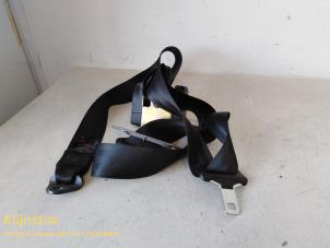 Gebrauchte Sicherheitsgurt rechts hinten Peugeot 306 (7A/C/S) 1.6i XR,XT,ST Preis € 55,00 Margenregelung angeboten von Fa. Klijnstra & Zn. VOF