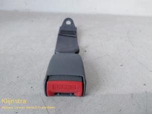 Usagé Insertion ceinture de sécurité arrière droite Peugeot 406 (8B) 1.9 dt Prix € 20,00 Règlement à la marge proposé par Fa. Klijnstra & Zn. VOF