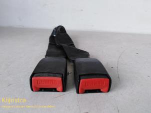 Usagé Insertion ceinture de sécurité arrière droite Peugeot 406 (8B) 2.0 HDi 110 Prix sur demande proposé par Fa. Klijnstra & Zn. VOF