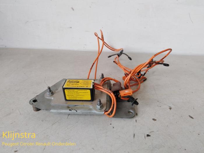 Gebrauchte Airbag Sensor Peugeot 106 II Preis auf Anfrage angeboten von Fa. Klijnstra & Zn. VOF