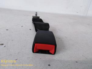 Used Rear seatbelt buckle, left Citroen C3 (FC/FL/FT) 1.4 HDi 16V Price on request offered by Fa. Klijnstra & Zn. VOF