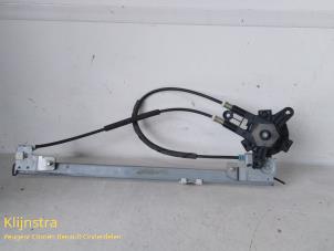 Used Window mechanism 2-door, front right Peugeot 306 (7A/C/S) 1.9 D,XND,XAD,XRAD Price on request offered by Fa. Klijnstra & Zn. VOF