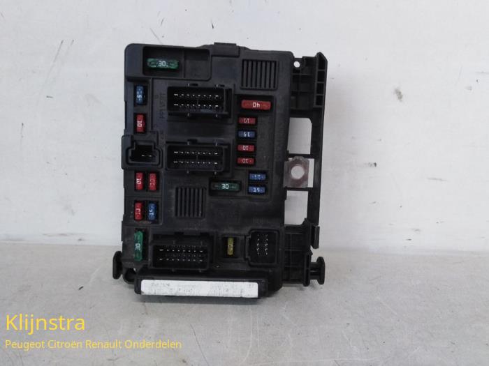 Fuse box Peugeot 206 1.4 XR,XS,XT,Gentry - 6500Y1 SIEMENS