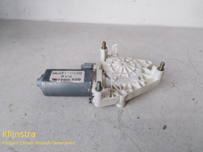 Usados Motor de ventanilla de puerta Peugeot 406 Precio de solicitud ofrecido por Fa. Klijnstra & Zn. VOF