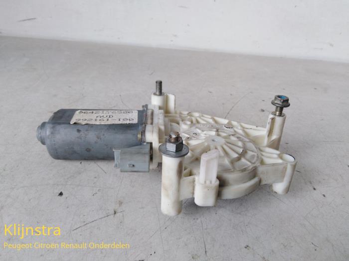 Usados Motor de ventanilla de puerta Peugeot 406 Break (8E/F) 2.0 16V Precio de solicitud ofrecido por Fa. Klijnstra & Zn. VOF
