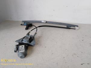 Used Window mechanism 4-door, front right Peugeot Expert (222/224) Price on request offered by Fa. Klijnstra & Zn. VOF