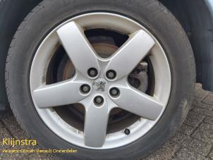 Used Set of wheels Peugeot 407 SW (6E) 1.6 HDiF 16V Price on request offered by Fa. Klijnstra & Zn. VOF