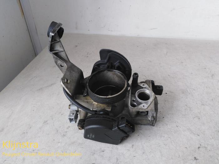 Gebrauchte Drosselklappengehäuse Peugeot 306 (7A/C/S) 2.0 XSi,ST Preis auf Anfrage angeboten von Fa. Klijnstra & Zn. VOF