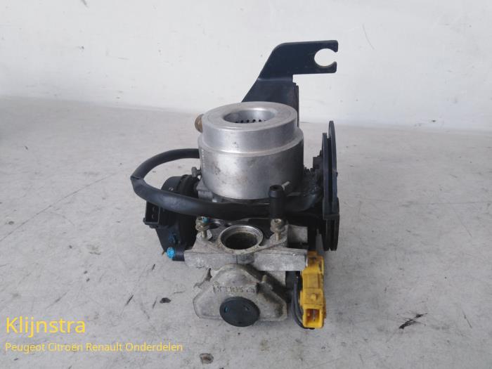 Gebrauchte Drosselklappengehäuse Peugeot 405 II Break (4E) 2.0 GRi,SRi Preis € 65,00 Margenregelung angeboten von Fa. Klijnstra & Zn. VOF