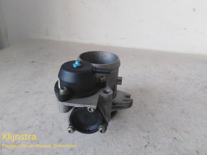 Używane Przepustnica Peugeot 406 Break (8E/F) 2.0 HDi 110 Cena na żądanie oferowane przez Fa. Klijnstra & Zn. VOF