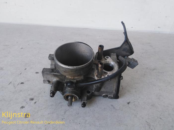 Usagé Boitier papillon Peugeot 605 (6B) 2.0 SLi,Pleiade 16V Prix sur demande proposé par Fa. Klijnstra & Zn. VOF