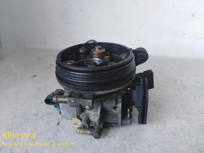Gebrauchte Drosselklappengehäuse Peugeot 306 (7A/C/S) 1.4 XN,XR,XA,XRA Preis auf Anfrage angeboten von Fa. Klijnstra & Zn. VOF
