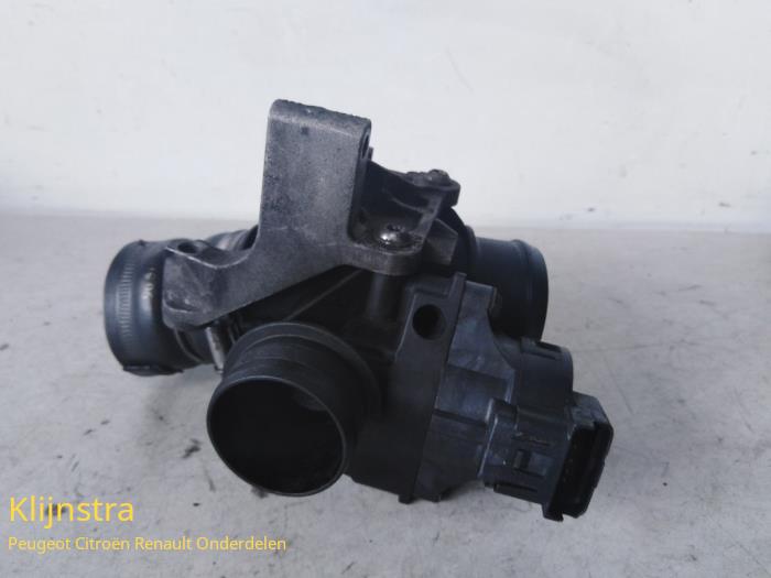 Gebrauchte Drosselklappengehäuse Peugeot 407 (6D) 1.6 HDi 16V Preis auf Anfrage angeboten von Fa. Klijnstra & Zn. VOF