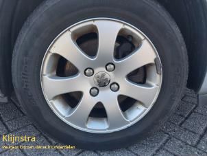 Used Set of wheels Peugeot 307 (3A/C/D) 1.6 16V Price on request offered by Fa. Klijnstra & Zn. VOF