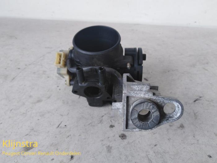 Usagé Boîtier accélérateur Peugeot 306 (7D) 1.8 16V Prix sur demande proposé par Fa. Klijnstra & Zn. VOF