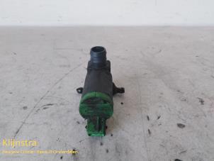 Usados Bomba de limpiaparabrisas delante Citroen Xsara (N1) 2.0i 16V Precio de solicitud ofrecido por Fa. Klijnstra & Zn. VOF