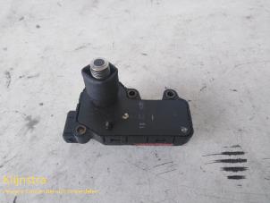 Used Stepper motor Renault Clio (B/C57/357/557/577) 1.4 RN,RT Price on request offered by Fa. Klijnstra & Zn. VOF