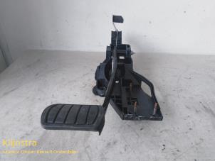 Used Brake pedal Peugeot 508 (F3/FB/FH/FP) Price on request offered by Fa. Klijnstra & Zn. VOF
