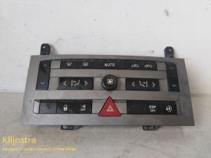 Used Heater control panel Peugeot 407 (6D) 2.0 HDiF 16V Price on request offered by Fa. Klijnstra & Zn. VOF