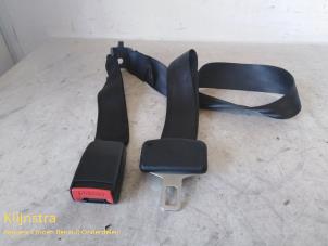 Usados Lengüeta de cinturón de seguridad derecha detrás Citroen Xsara Break (N2) 1.8i 16V Exclusive Precio de solicitud ofrecido por Fa. Klijnstra & Zn. VOF