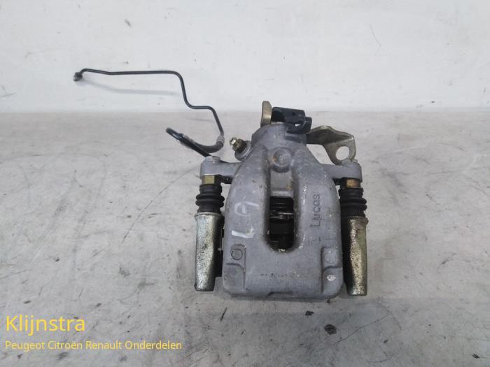Gebrauchte Bremszange links hinten Peugeot 1007 (KM) Preis € 75,00 Margenregelung angeboten von Fa. Klijnstra & Zn. VOF